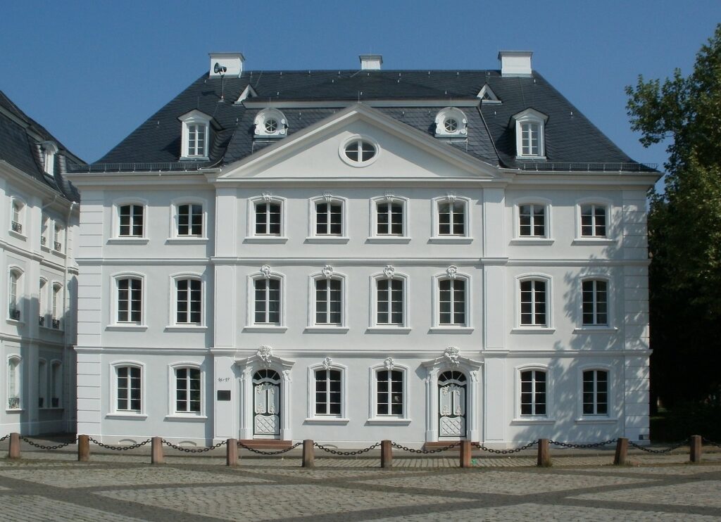 saarbruecken, ludwigsplatz, house-836268.jpg